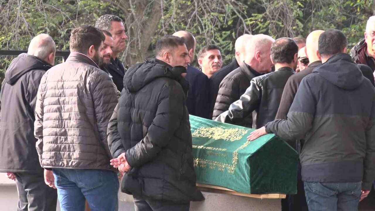 KURTULUŞ ORANSAL'IN CENAZESİ ŞAKİRİN CAMİİ'NDEN KALDIRILDI