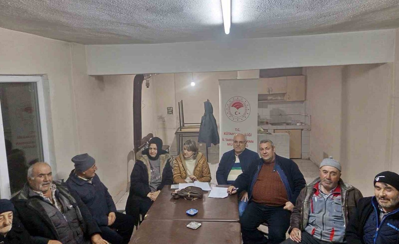 KÜTAHYA’DA ÇİFTÇİ TOPLANTILARI DÜZENLENDİ