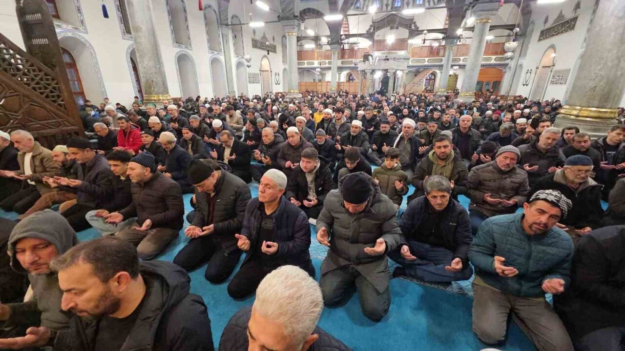 KÜTAHYA’DA "CAMİDE BULUŞALIM" SABAH NAMAZI BULUŞMASI