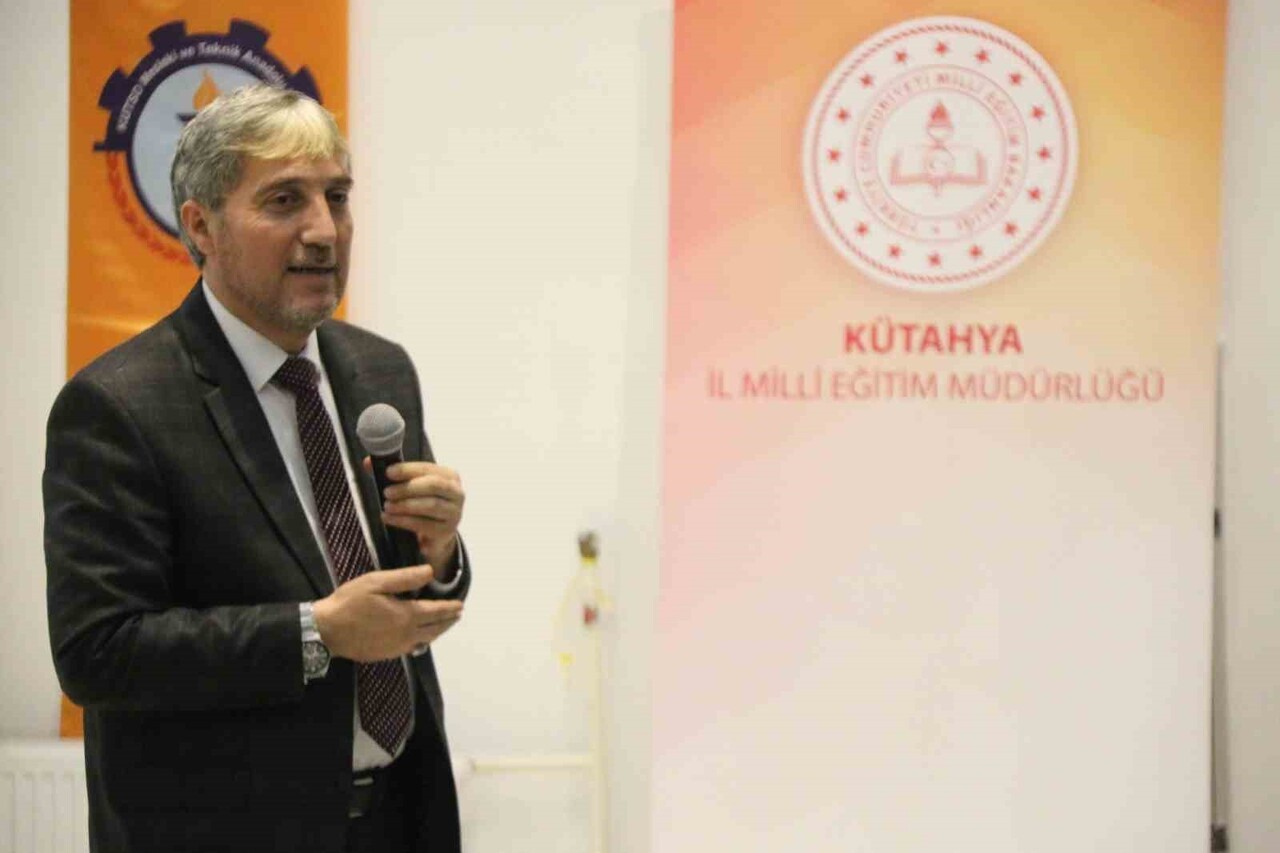 KÜTAHYA İL MİLLİ EĞİTİM MÜDÜRLÜĞÜNDEN "VELİ BULUŞMALARI" PROGRAMI