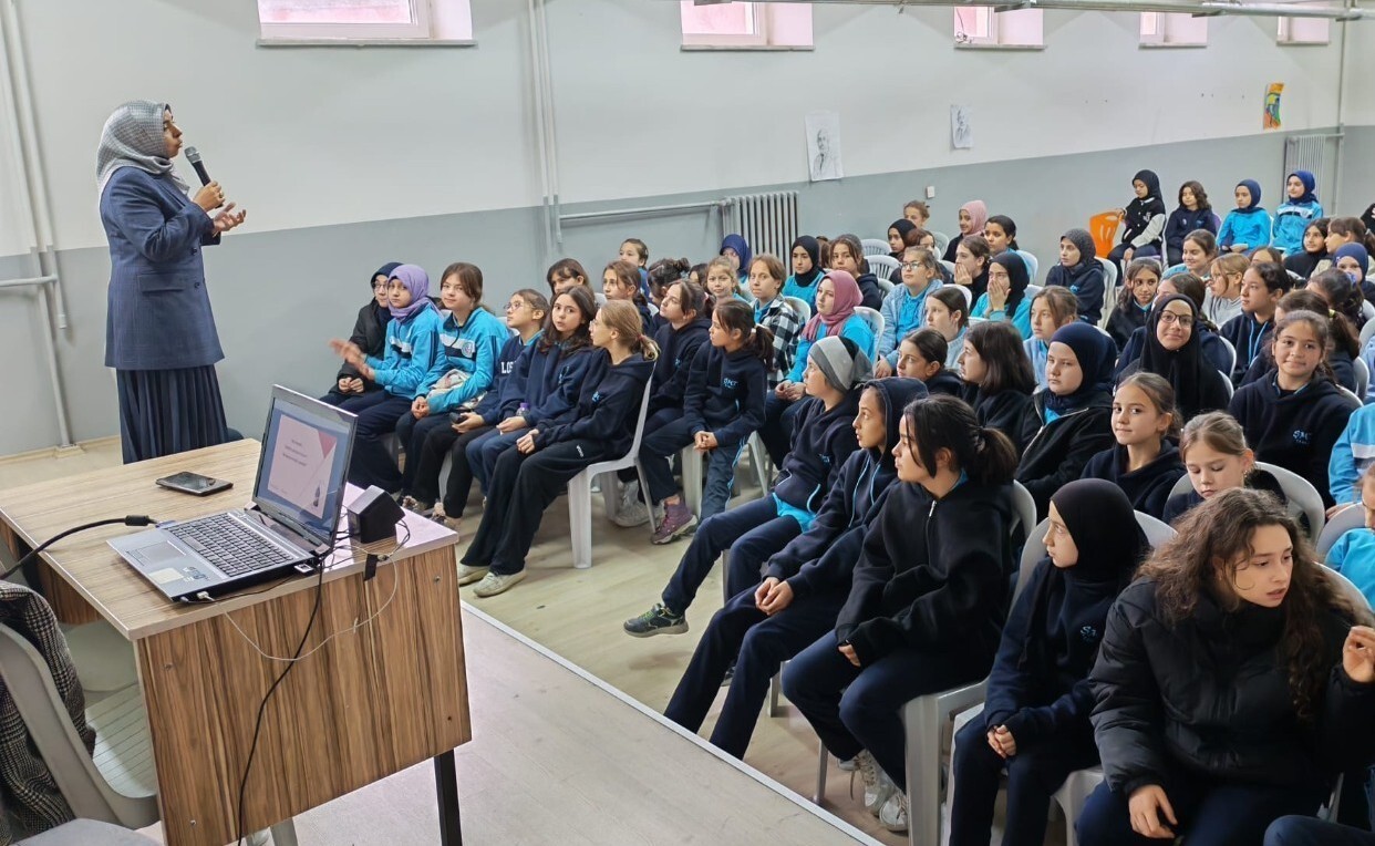 KÜTAHYA İL MÜFTÜLÜĞÜ'NDEN ÖĞRENCİLERE DEĞERLER EĞİTİMİ