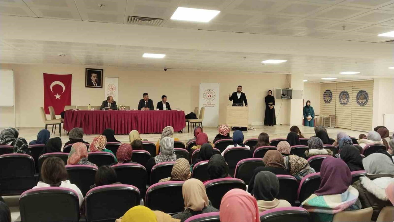 KYK YURDUNDA KANDİL PROGRAMI GERÇEKLEŞTİRİLDİ