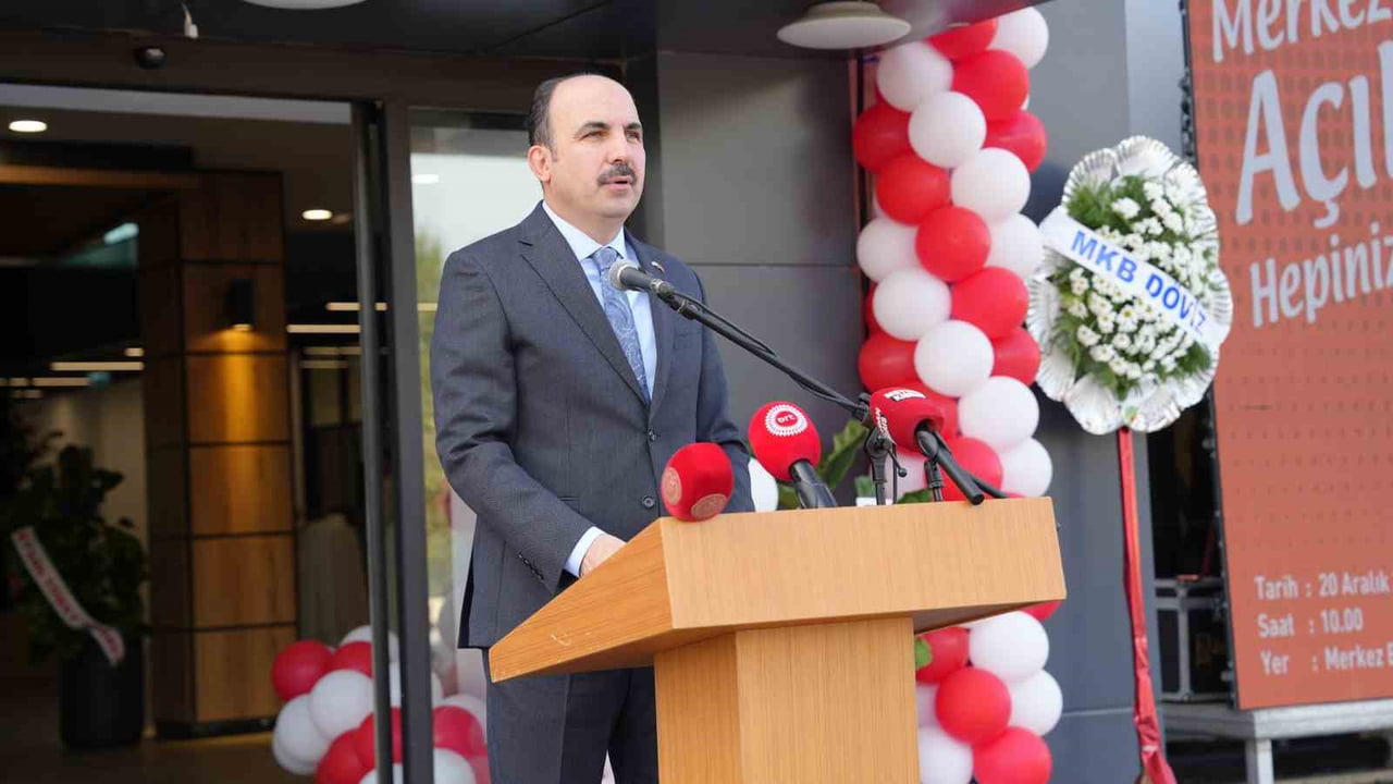 LEFKOŞA (İHA) - TÜRK DÜNYASI BELEDİYELER BİRLİĞİ (TDBB) VE KONYA BÜYÜKŞEHİR BELEDİYE BAŞKANI UĞUR...