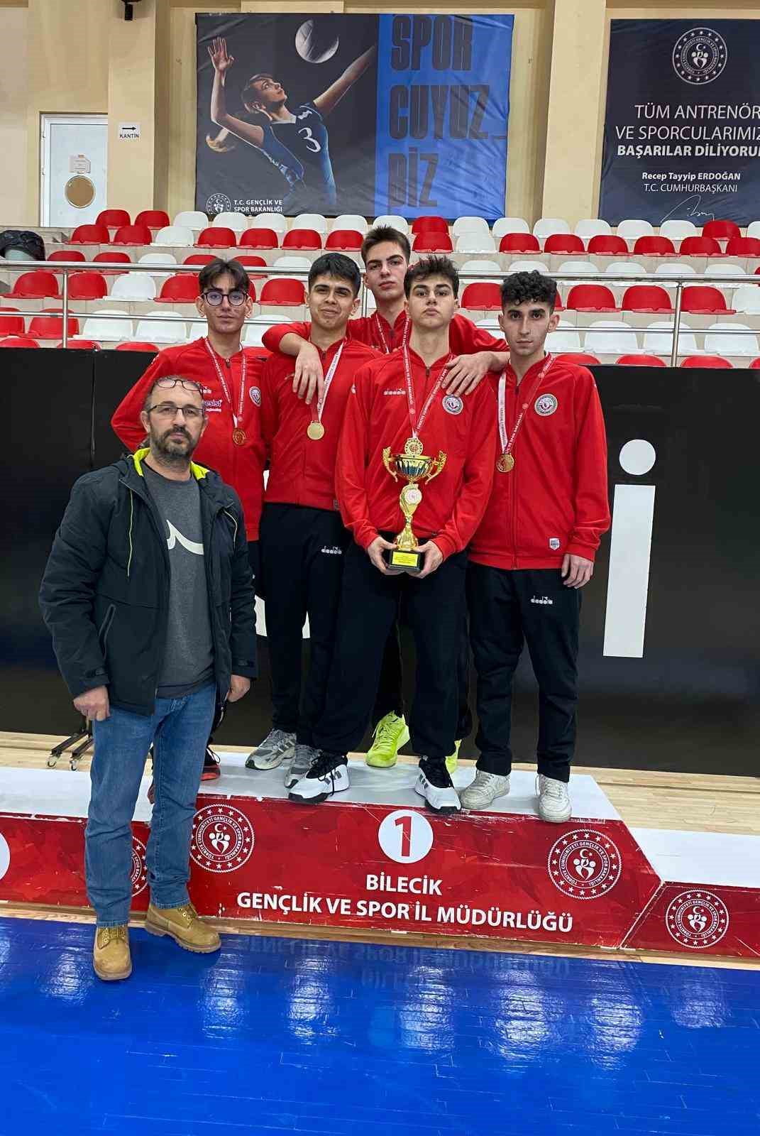 LİSELERARASI FUTBOLUN ŞAMPİYONU BİLECİK’TE BELLİ OLDU