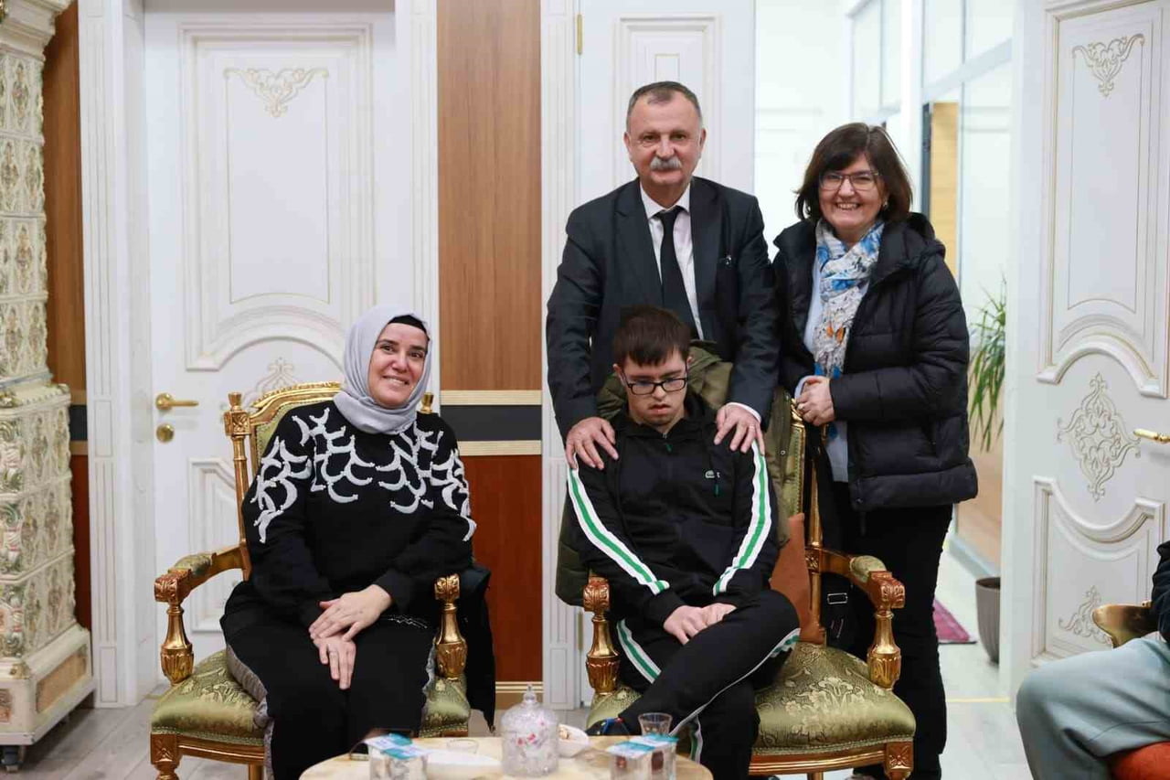 MANİSA’DA BİR İLKE İMZA ATAN YUNUSEMRE BELEDİYESPOR, DOWN SENDROMLU BİREYLERİ JUDO İLE...