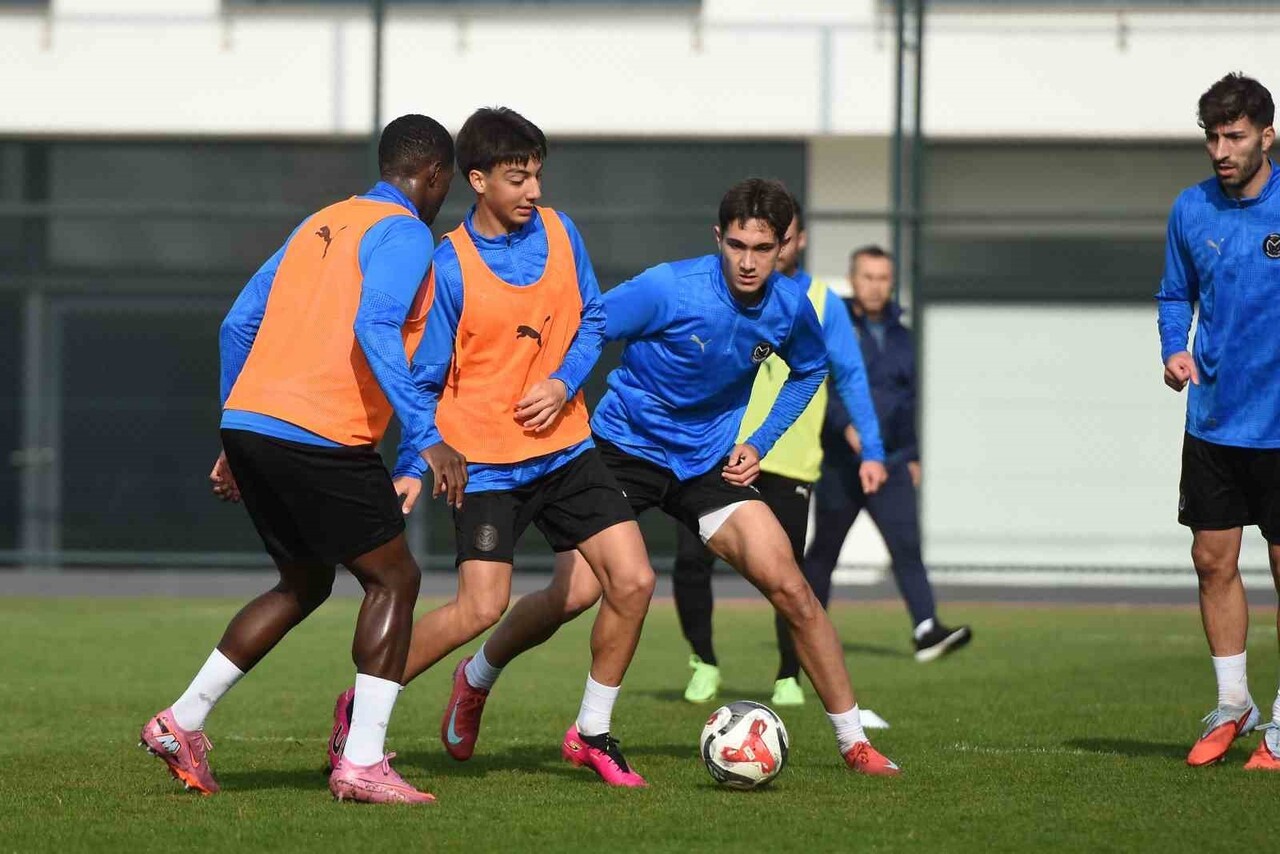 MANİSA FUTBOL KULÜBÜ, TRENDYOL 1. LİG 16. HAFTA MÜCADELESİNDE SAHASINDA KARŞILAŞACAĞI İ. A....