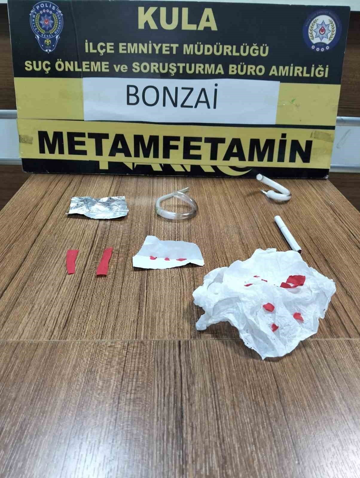 MANİSA’NIN KULA İLÇESİNDE, KULA İLÇE EMNİYET MÜDÜRLÜĞÜ EKİPLERİ İLE POLİS VE MAHALLE BEKÇİLERİNİN...