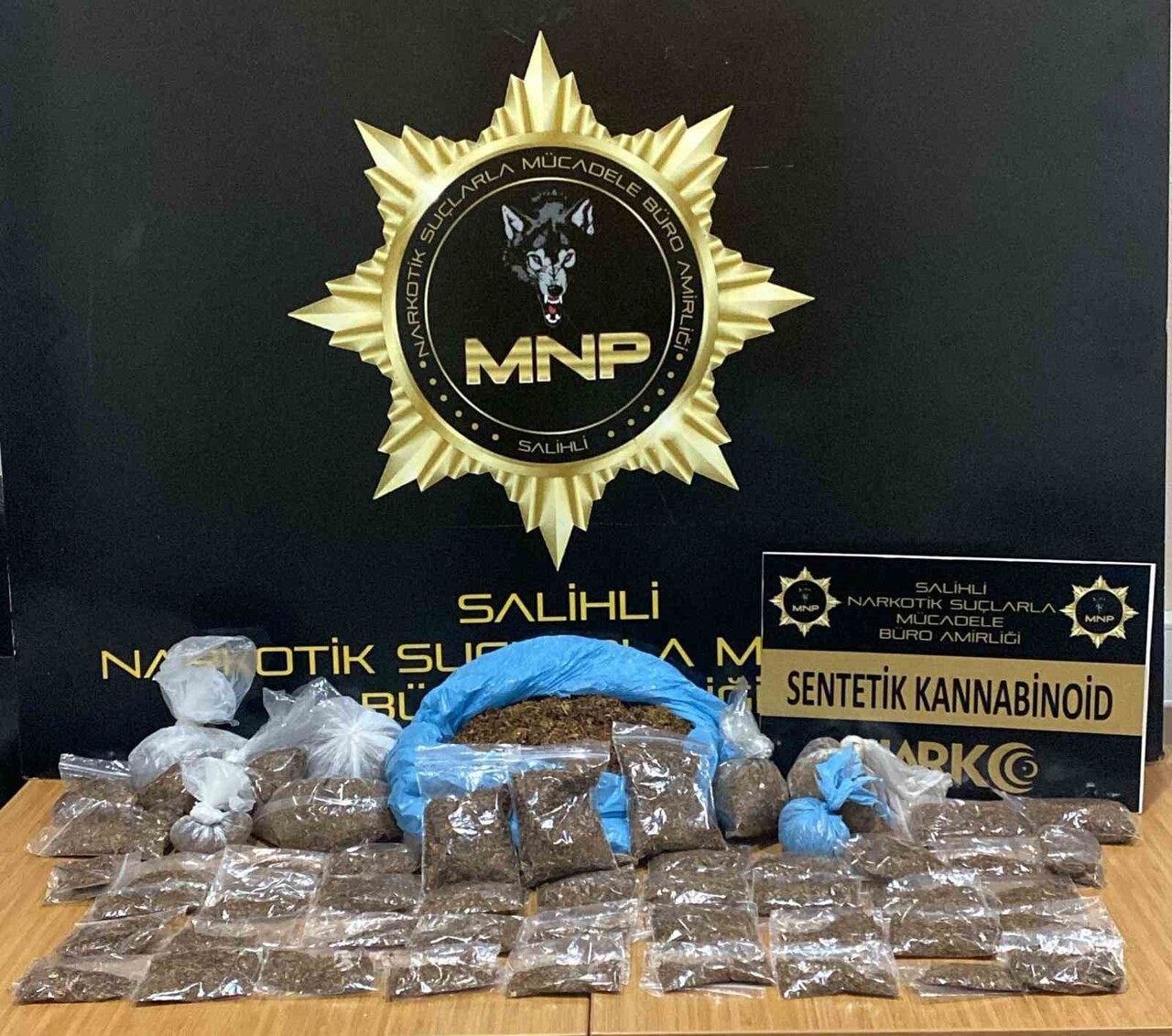 MANİSA’NIN SALİHLİ İLÇESİNDEKİ EMNİYET MÜDÜRLÜĞÜ, OCAK-EYLÜL DÖNEMİNDE UYUŞTURUCU MADDE SATIŞI...