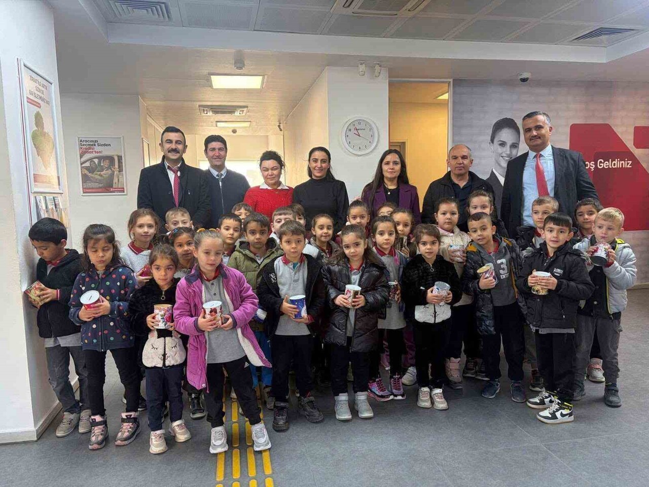 MANİSA’NIN SARIGÖL İLÇESİNDE ANA SINIFI ÖĞRENCİLERİ, "TUTUM, YATIRIM VE TÜRK MALLARI HAFTASI"...