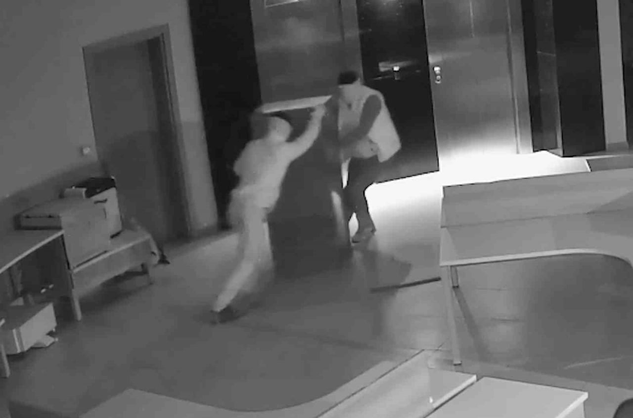 MANİSA’NIN TURGUTLU İLÇESİNDE ORGANİZE SANAYİ BÖLGESİ’NDE BİR İŞ YERİNDE MEYDANA GELEN HIRSIZLIK...