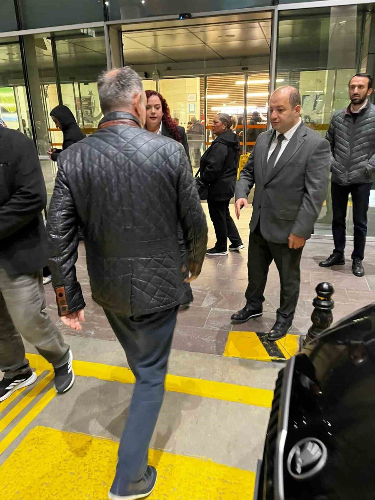 MANİSA VALİSİ VAHDETTİN ÖZKAN, BİR SÜREDİR KOLON KANSERİ NEDENİYLE MANİSA ŞEHİR HASTANESİ'NDE...