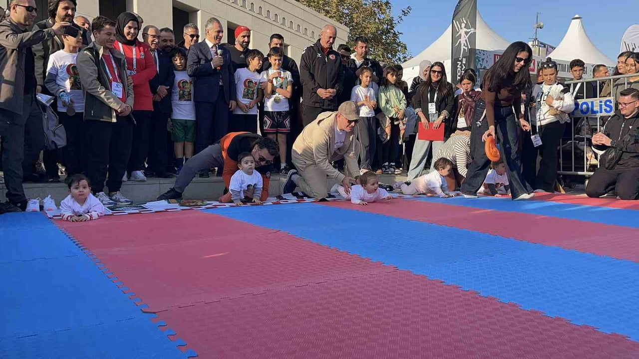 MARATON, ÇOCUKLAR, BEBEKLER VE ÖZEL BİREYLER İÇİN DÜZENLENEN YARIŞMALARLA START VERDİ.