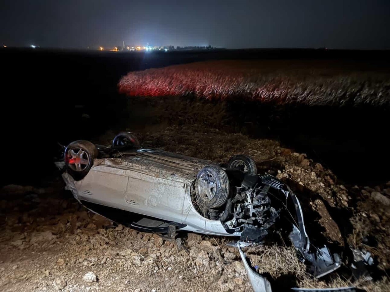 MARDİN’DE TIR İLE OTOMOBİLİN ÇARPIŞTIĞI KAZADA 1’İ AĞIR 2 KİŞİ YARALANDI