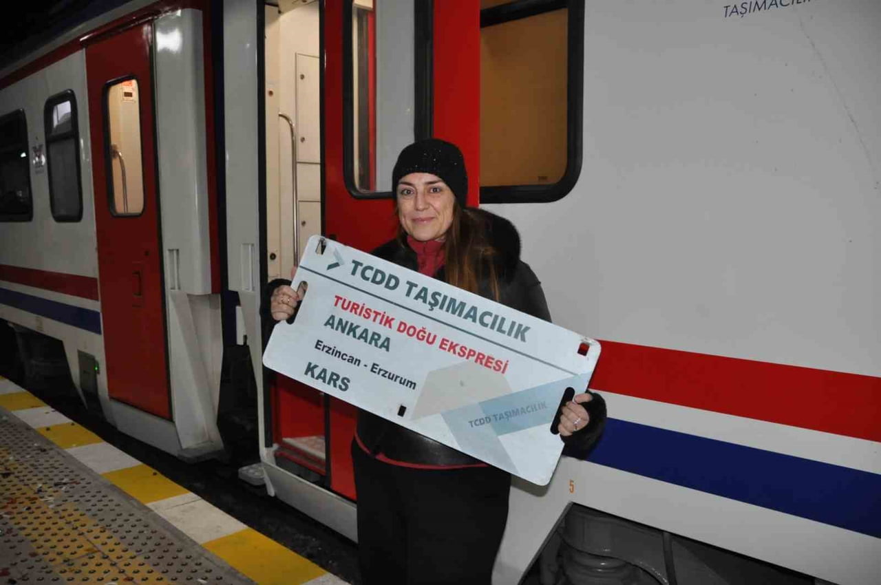 MASALSI YOLCULUĞUN SON DURAĞI: TURİSTİK DOĞU EKSPRESİ KARS’TA COŞKUYLA KARŞILANDI(IŞIK...