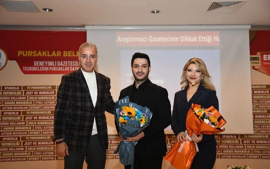 MEHMET KARATAŞ VE MERVE ÖZKAN’A ÇİÇEK TAKDİM EDİLDİ