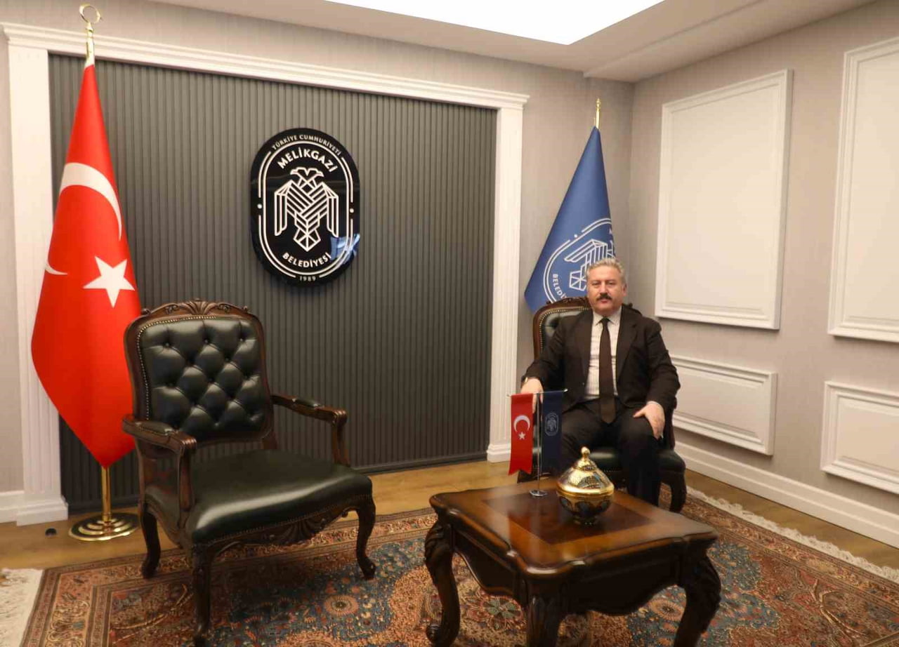 MELİKGAZİ BELEDİYE BAŞKANI DOÇ. DR. MUSTAFA PALANCIOĞLU, 2025 YILINDA YAPILAN ÇALIŞMALARA İLİŞKİN...