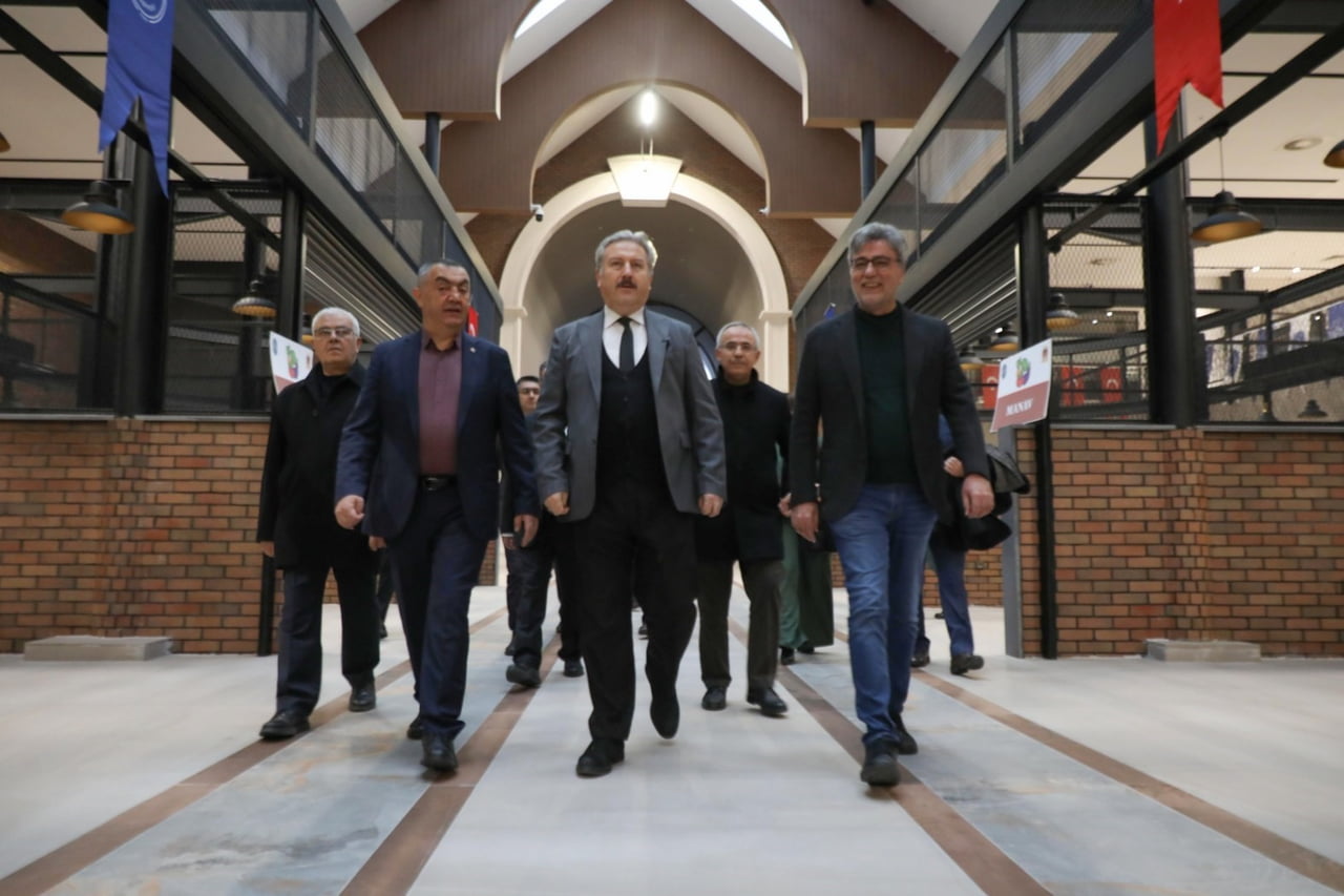 MELİKGAZİ BELEDİYE BAŞKANI DOÇ. DR. MUSTAFA PALANCIOĞLU, İLÇENİN GÖZDE PROJELERİ ARASINDA YER ALAN...