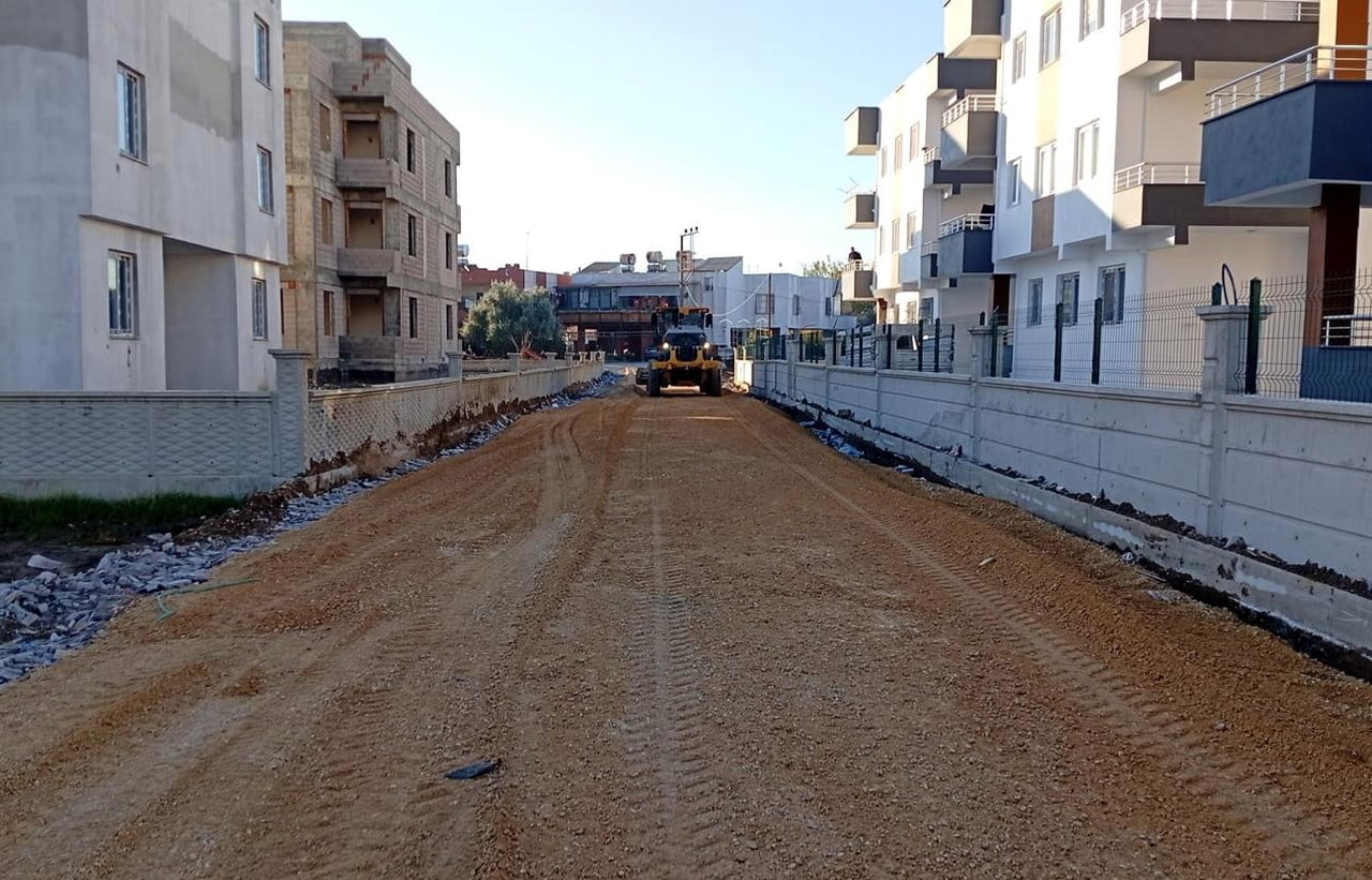 MERSİN'İN MERKEZ İLÇE AKDENİZ BELEDİYESİ, KIŞ KOŞULLARININ ETKİSİNİ GÖSTERDİĞİ GÜNLERDE...