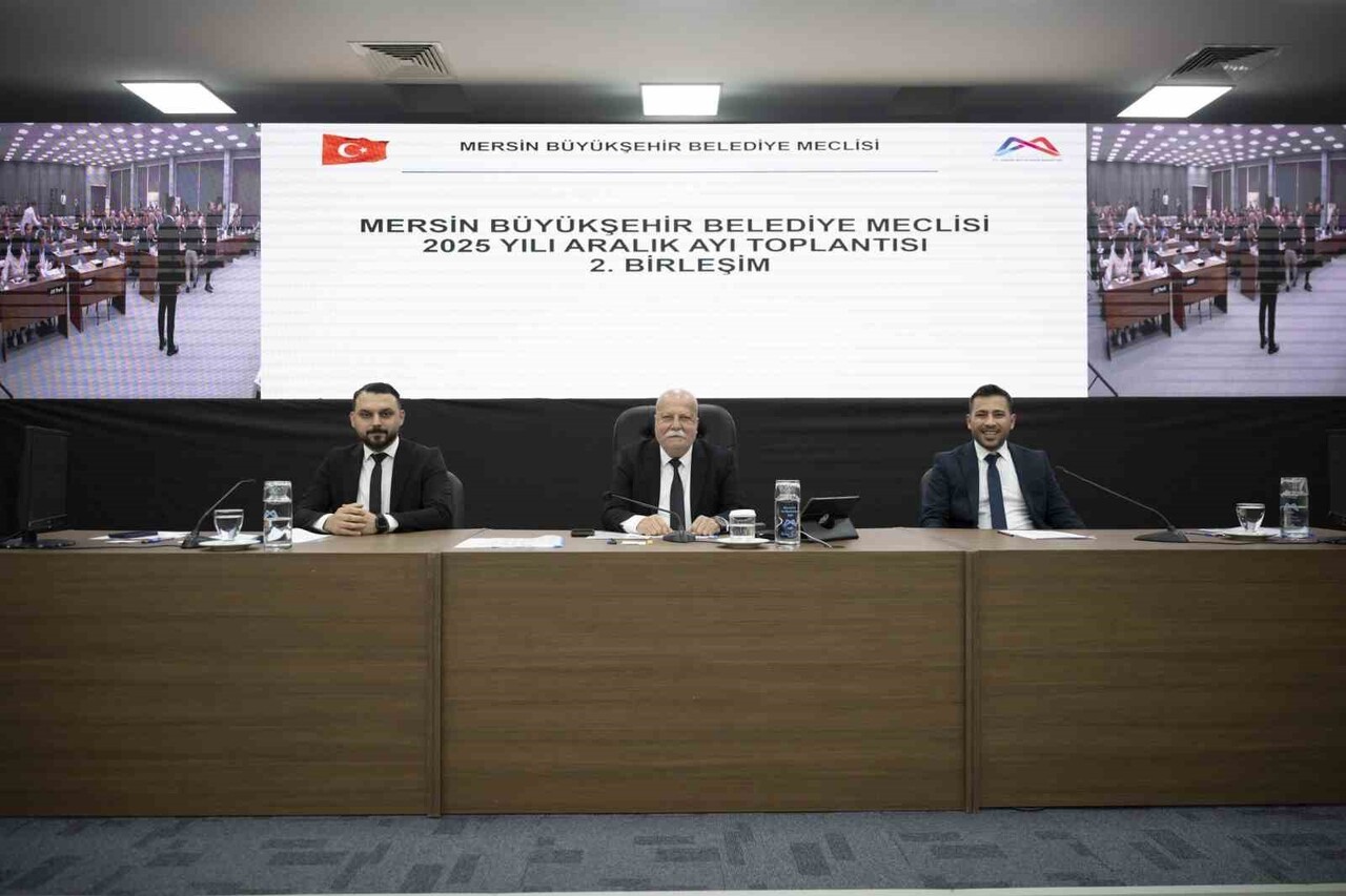 MERSİN’DE BÜYÜKŞEHİR BELEDİYE MECLİSİ’NİN ARALIK AYI 2. BİRLEŞİMİNDE 20 MADDE GÖRÜŞÜLÜRKEN...