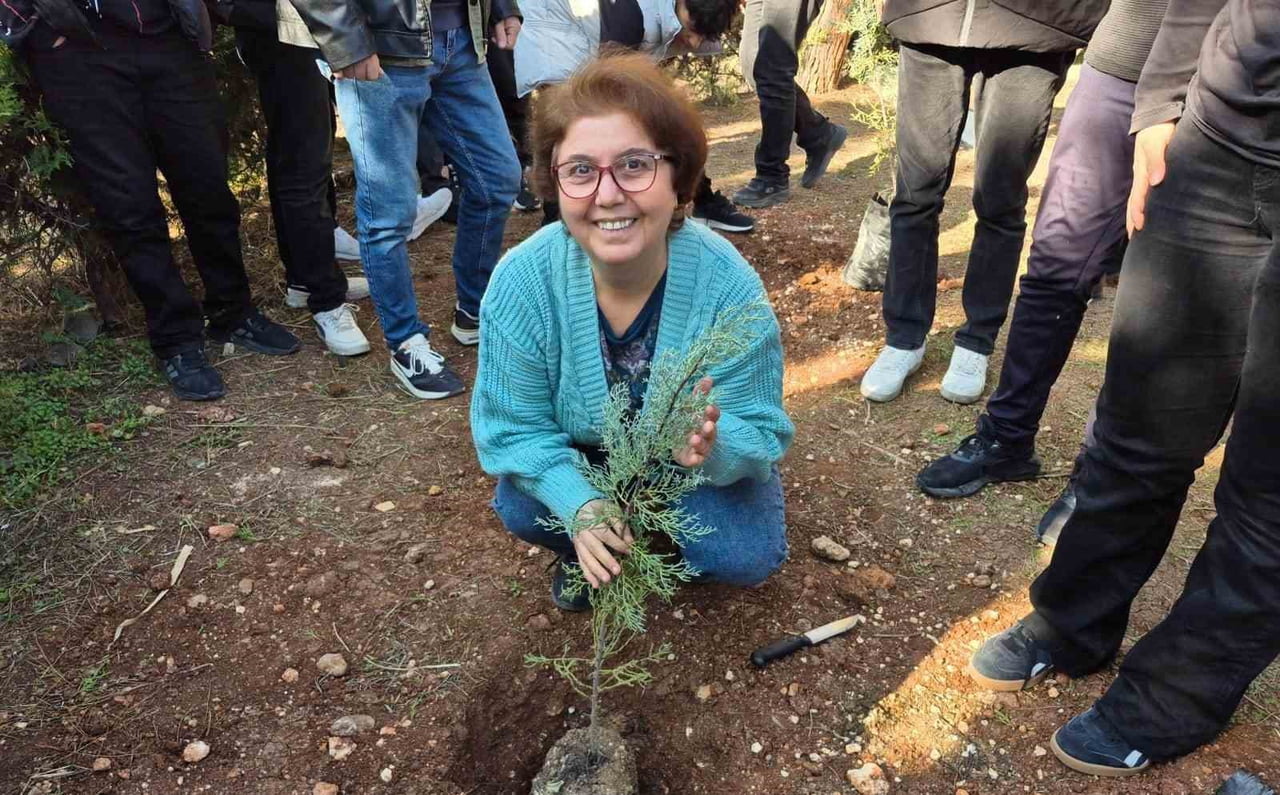 MERSİN’İN KÖKLÜ EĞİTİM KURUMLARINDAN NİHAL ERDEM ANADOLU LİSESİNDE, 'YEŞİL VATAN' PROJESİ...