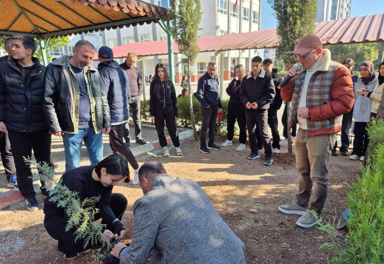 MERSİN’İN KÖKLÜ EĞİTİM KURUMLARINDAN NİHAL ERDEM ANADOLU LİSESİNDE, 'YEŞİL VATAN' PROJESİ...