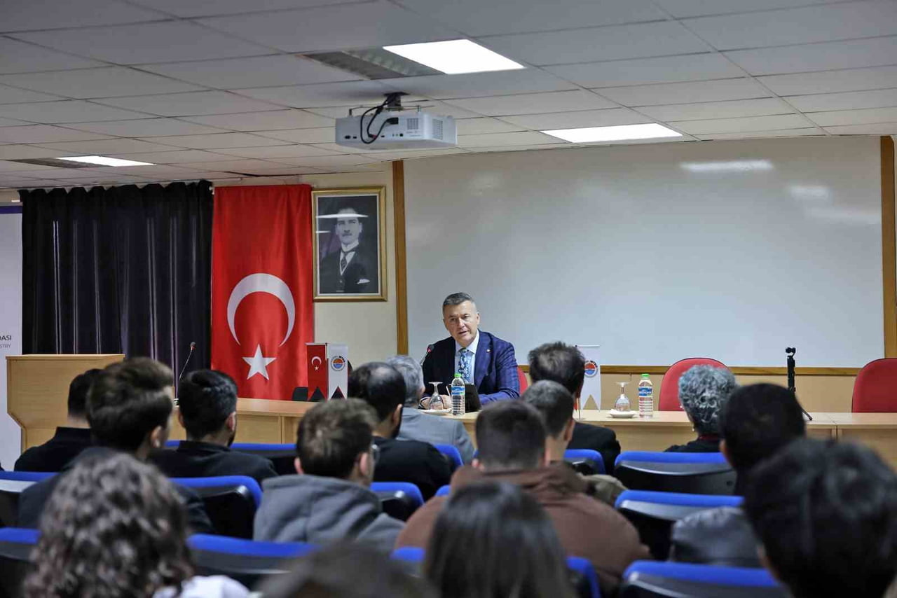 MERSİN TİCARET VE SANAYİ ODASI (MTSO) YÖNETİM KURULU BAŞKANI HAKAN SEFA ÇAKIR, MERSİN ÜNİVERSİTESİ...