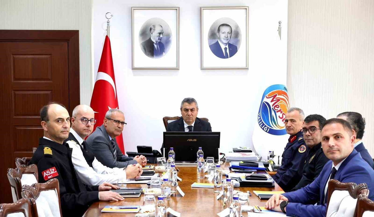 MERSİN VALİSİ ATİLLA TOROS BAŞKANLIĞINDA, İL GENELİNDE GÜVENLİK VE ASAYİŞ KONULARININ ELE ALINDIĞI...