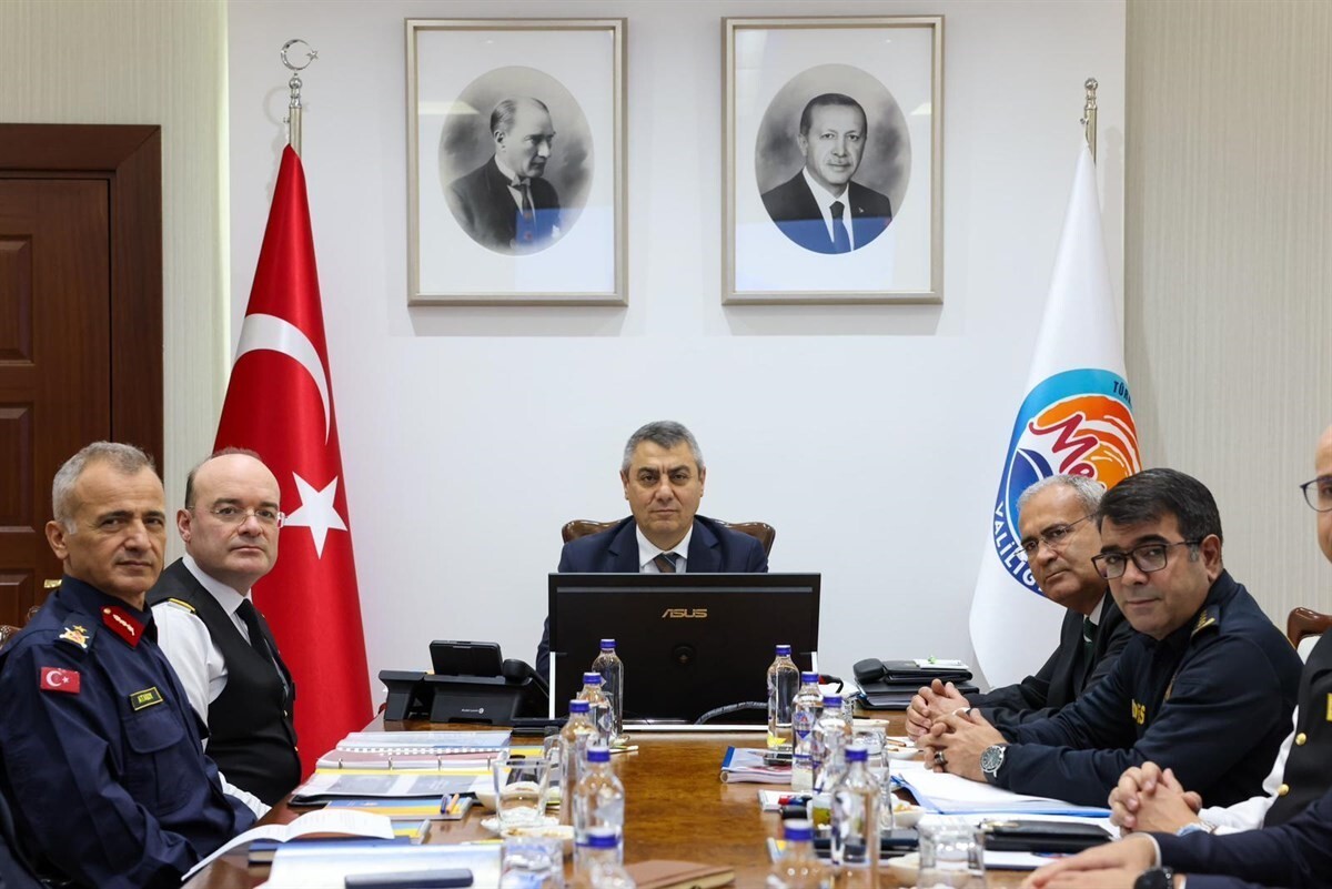 MERSİN VALİSİ ATİLLA TOROS BAŞKANLIĞINDA, KENT GENELİNDEKİ GÜVENLİK VE ASAYİŞ ÇALIŞMALARININ...