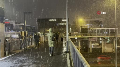 İstanbul’da kar yağışı başladı