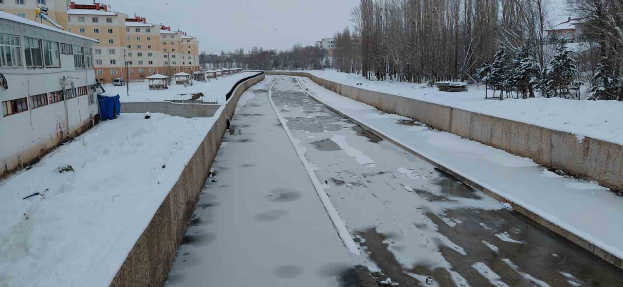 METEOROLOJİ GENEL MÜDÜRLÜĞÜ VERİLERİNE GÖRE TÜRKİYE’DE GEÇTİĞİMİZ GÜN EN DÜŞÜK SICAKLIĞIN...