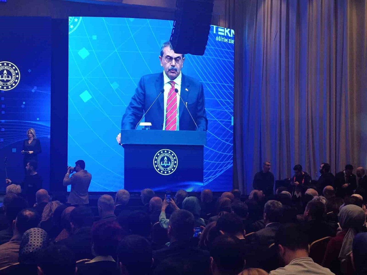 MİLLÎ EĞİTİM BAKANI YUSUF TEKİN, PULLMAN OTEL’İN KONFERANS SALONUNDA GERÇEKLEŞTİRİLEN "TÜRKİYE...