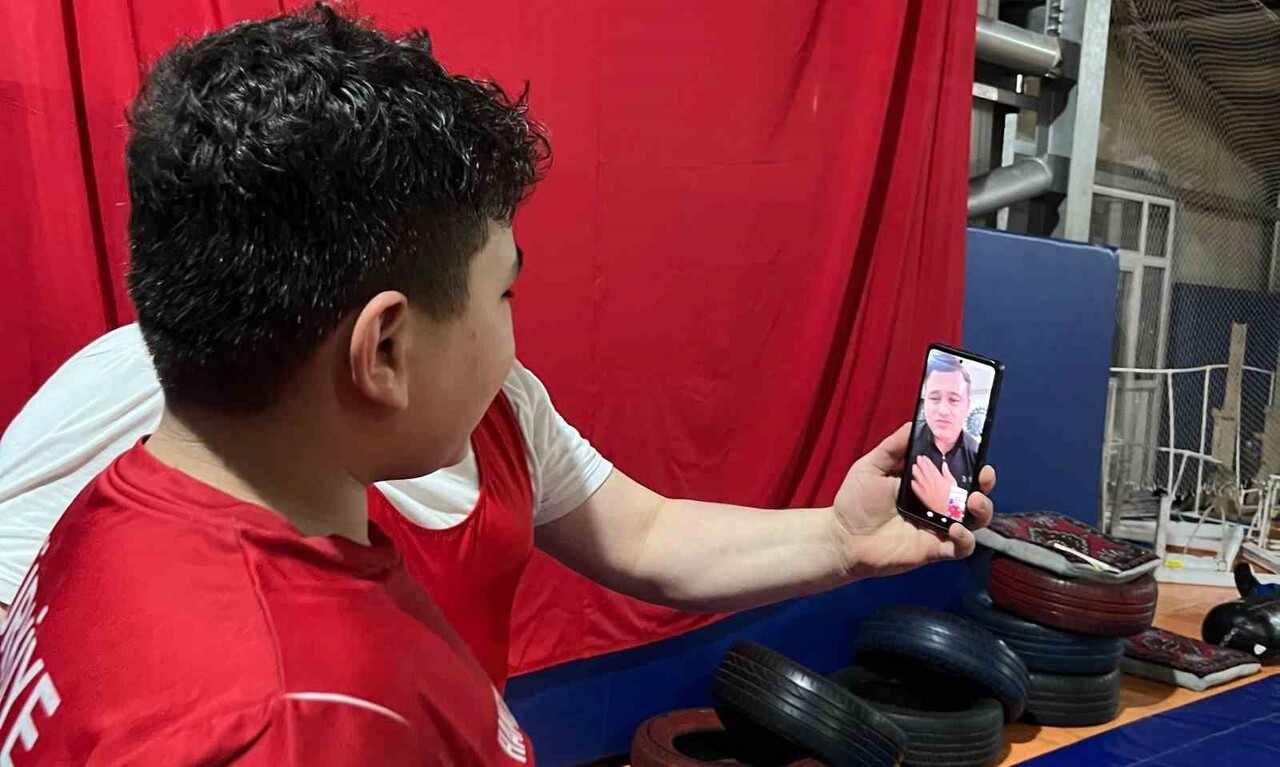 MİLLİ GÜREŞÇİ VE GREKOROMEN STİLİN ÖNEMLİ İSİMLERİNDEN RIZA KAYAALP, VEZİRKÖPRÜ GENÇLİK VE SPOR...