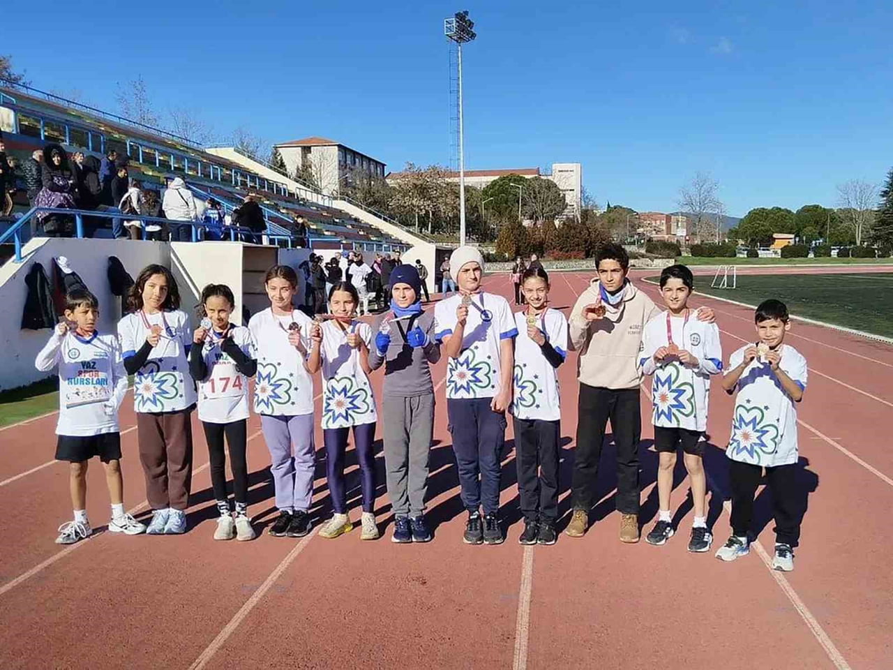 MUĞLA BÜYÜKŞEHİR ATLETLERİNDEN 27 ARALIK BÜYÜK ATATÜRK KOŞUSUNDA MADALYA YAĞMURU