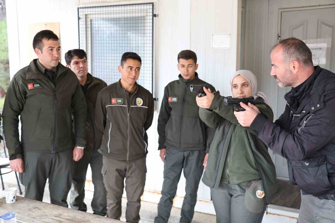 MUĞLA ORMAN BÖLGE MÜDÜRLÜĞÜ PERSONELİNE SİLAH EĞİTİMİ