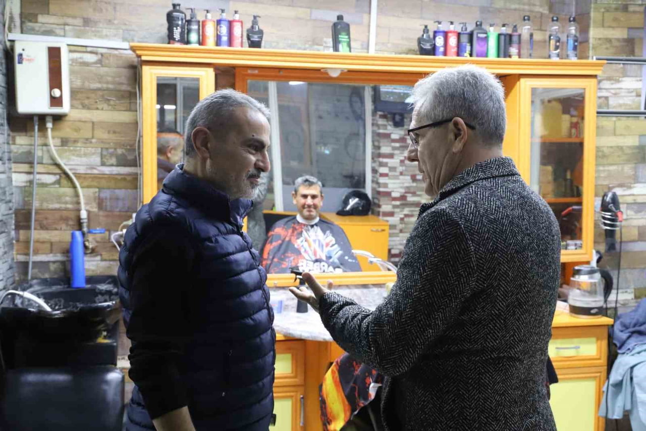 NAZİLLİ BELEDİYE BAŞKANI DR. ERTUĞRUL TETİK, 2026 YILI ÖNCESİNDE ÇARŞI BÖLGESİNDE ESNAFLARI...