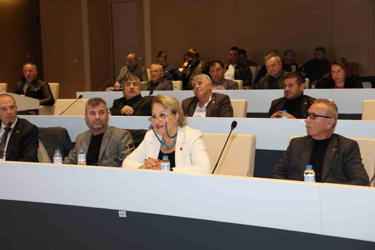 NİLÜFER BELEDİYE BAŞKANI ŞADİ ÖZDEMİR, YILIN SON MUHTARLAR BULUŞMASINDA NİLÜFER’DE KARAR...