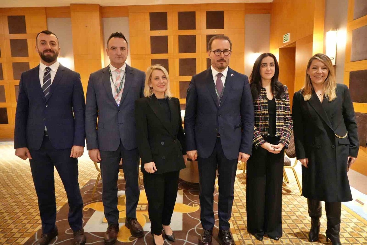 OBEZİTENİN KÜRESEL ÖLÇEKTE ARTAN SAĞLIK YÜKÜNÜN ELE ALINDIĞI HIMSS AVRASYA’DA DİJİTAL SAĞLIK...