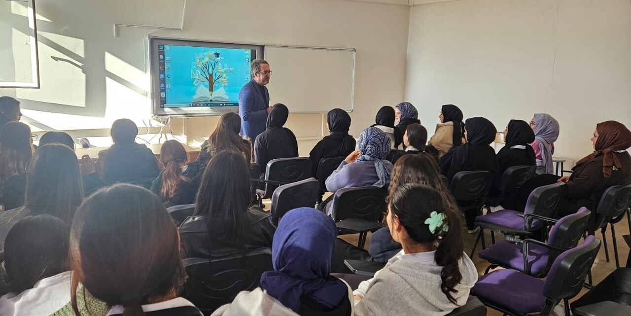 ÖĞRENCİLER BİLİNÇLİ ENERJİ TÜKETİMİ HAKKINDA BİLGİLENDİRİLDİ