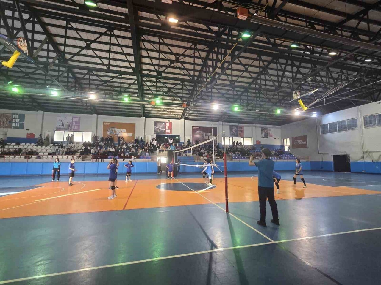 OKUL SPORLARI VOLEYBOL İL ŞAMPİYONASI BAŞLADI
