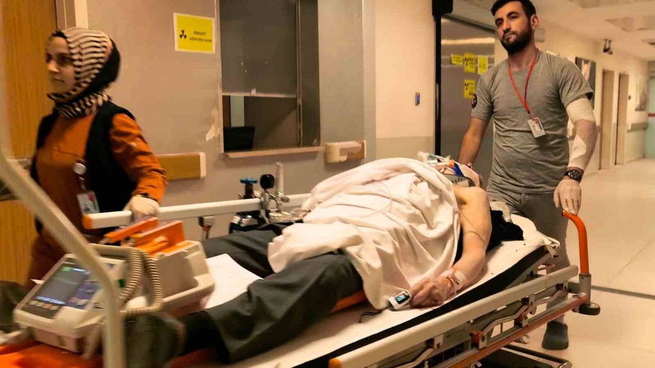 OLAY SAAT 17.00 SIRALARINDA OSMANİYE MAHALLESİ DERE SOKAKTA MEYDANA GELDİ. AHMET A.(81), İDDİAYA...