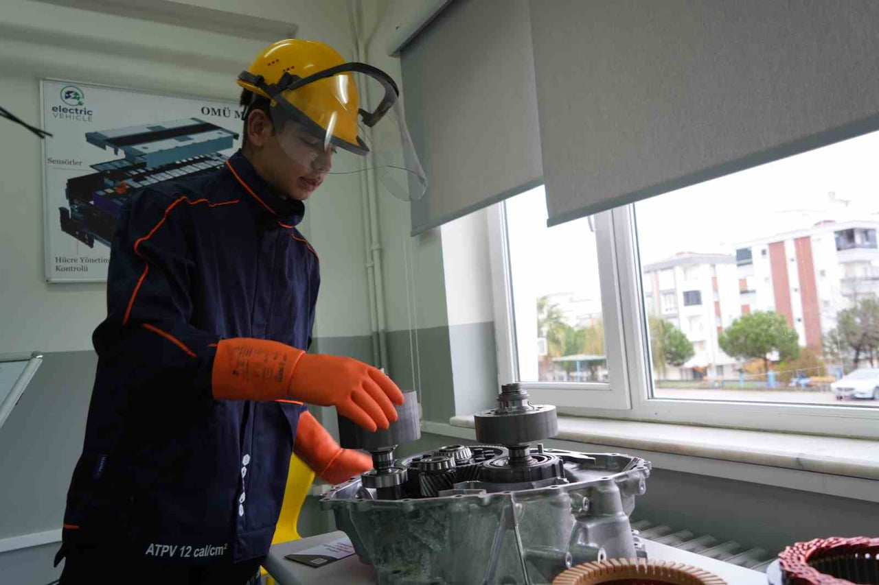 ONDOKUZ MAYIS ÜNİVERSİTESİ MESLEKİ VE TEKNİK ANADOLU LİSESİ (OMÜ MTAL) BÜNYESİNDE TÜRKİYE’NİN İLK...