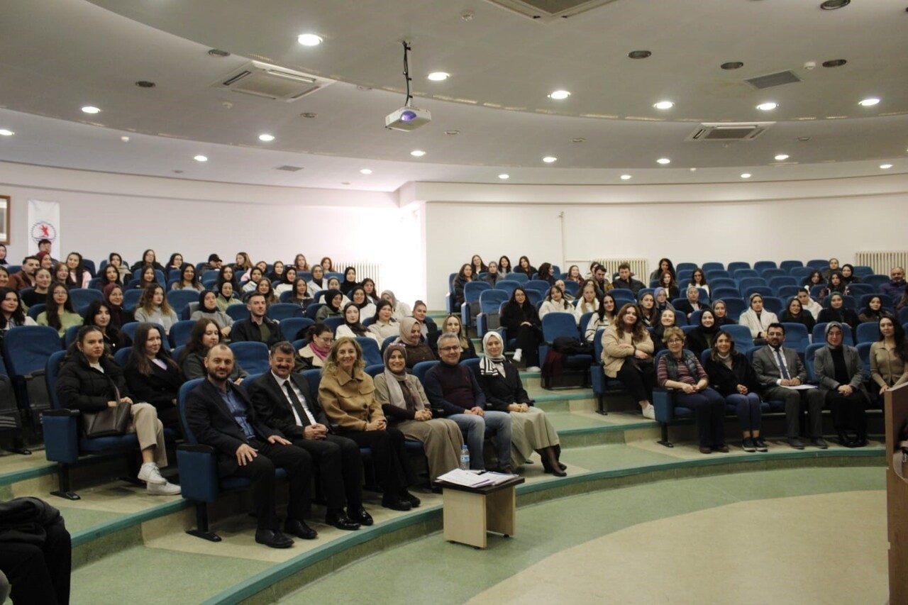 ONDOKUZ MAYIS ÜNİVERSİTESİ’NDE DÜZENLENEN PANELDE, DENETİMLİ SERBESTLİKTE YALNIZCA KONTROL DEĞİL...
