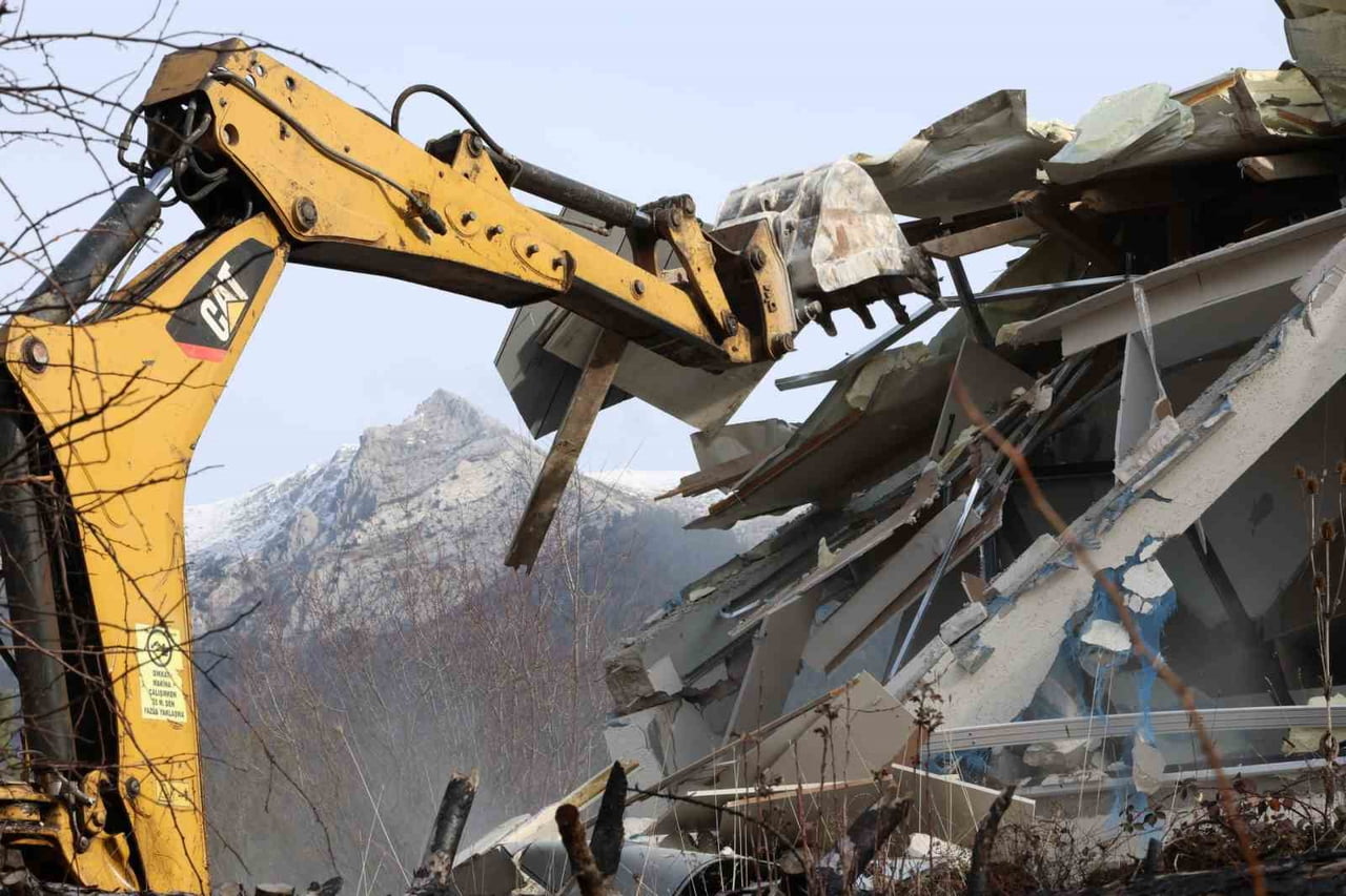 OSMANGAZİ BELEDİYESİ, İLÇE GENELİNDE KAÇAK YAPILAŞMANIN ÖNÜNE GEÇMEK VE DOĞAL ALANLARI KORUMAK...