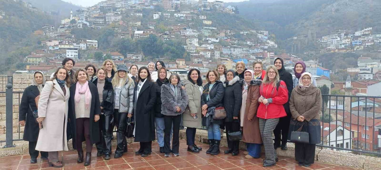 OSMANGAZİ BELEDİYESİ, İLÇEDE YAŞAYAN KADINLARIN BURSA’NIN DOĞAL, TARİHİ VE MANEVİ DEĞERLERİNİ...