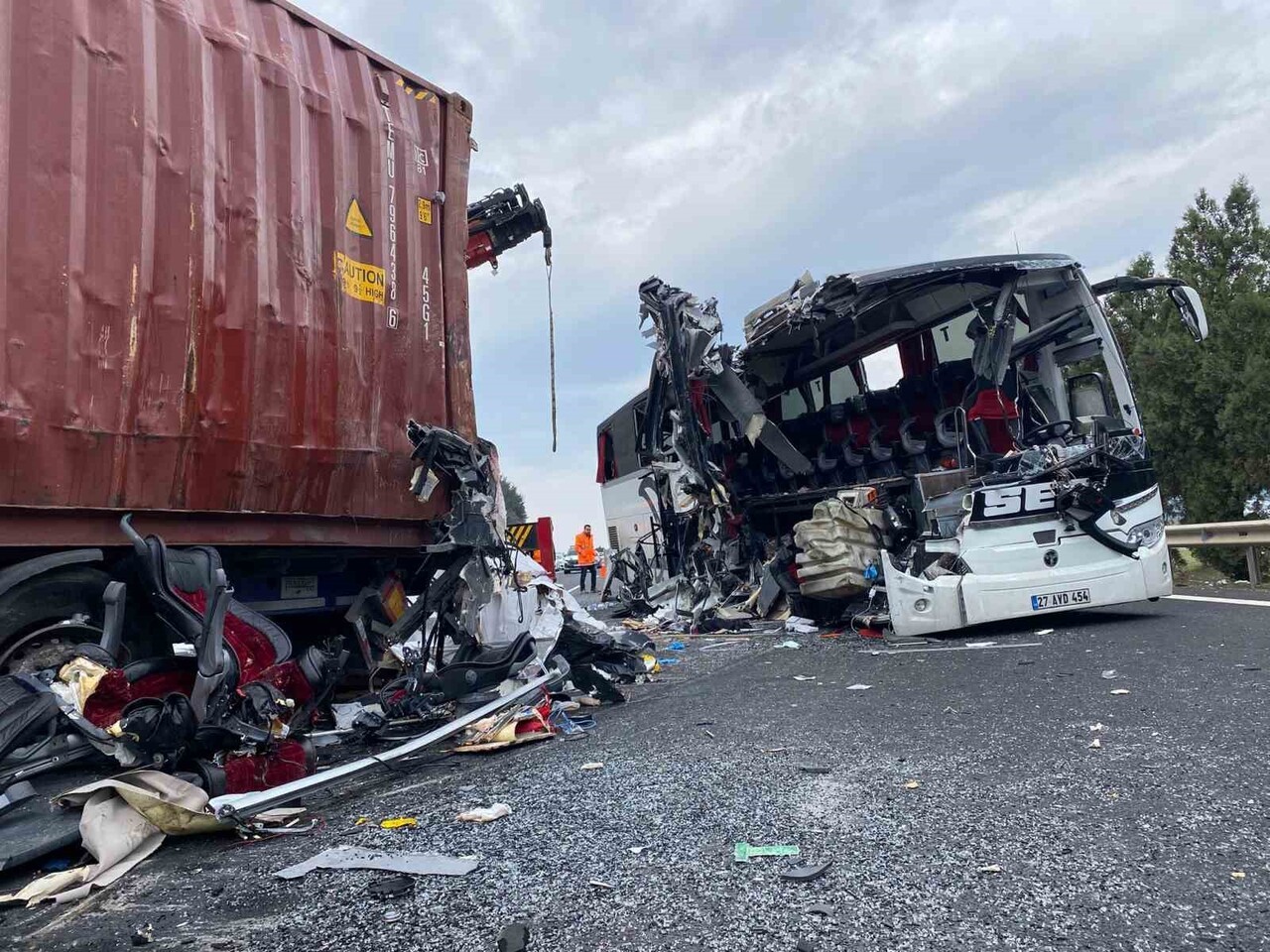 OSMANİYE’DE FECİ KAZADA ÖLÜ SAYISI 7 YÜKSELDİ