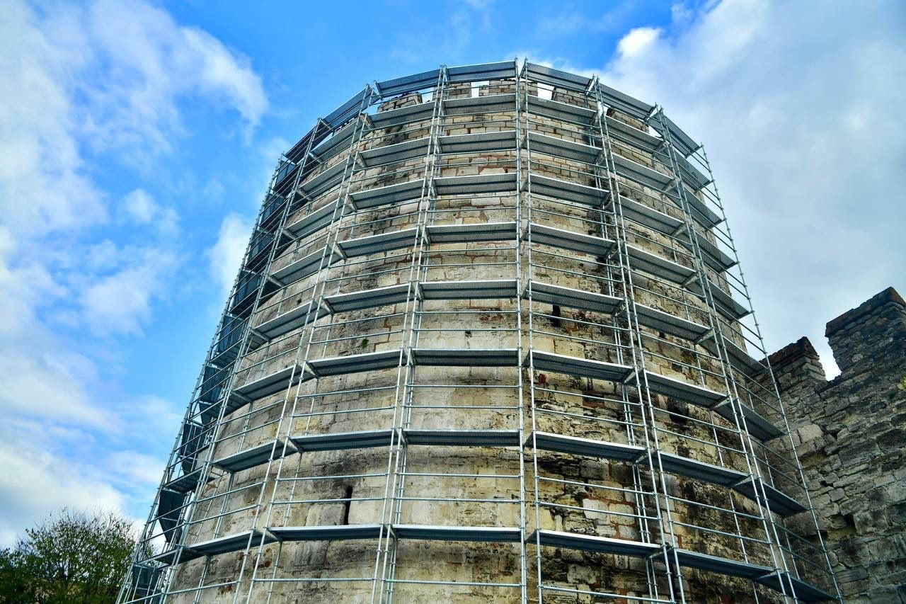 OSMANLI DEVLETİ DÖNEMİNDE DEVLET HAZİNESİNİN VE GANİMETLERİN MUHAFAZA EDİLDİĞİ YEDİKULE...