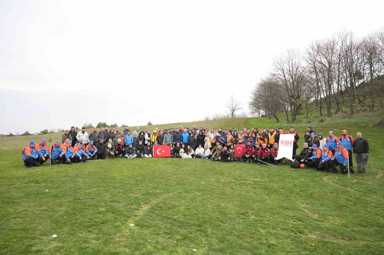 OSMANLI’NIN İLK BAŞŞEHRİ YENİŞEHİR’DE DÜZENLENEN 12 KİLOMETRELİK DOĞA YÜRÜYÜŞÜ, DOĞASEVERLERİN VE...