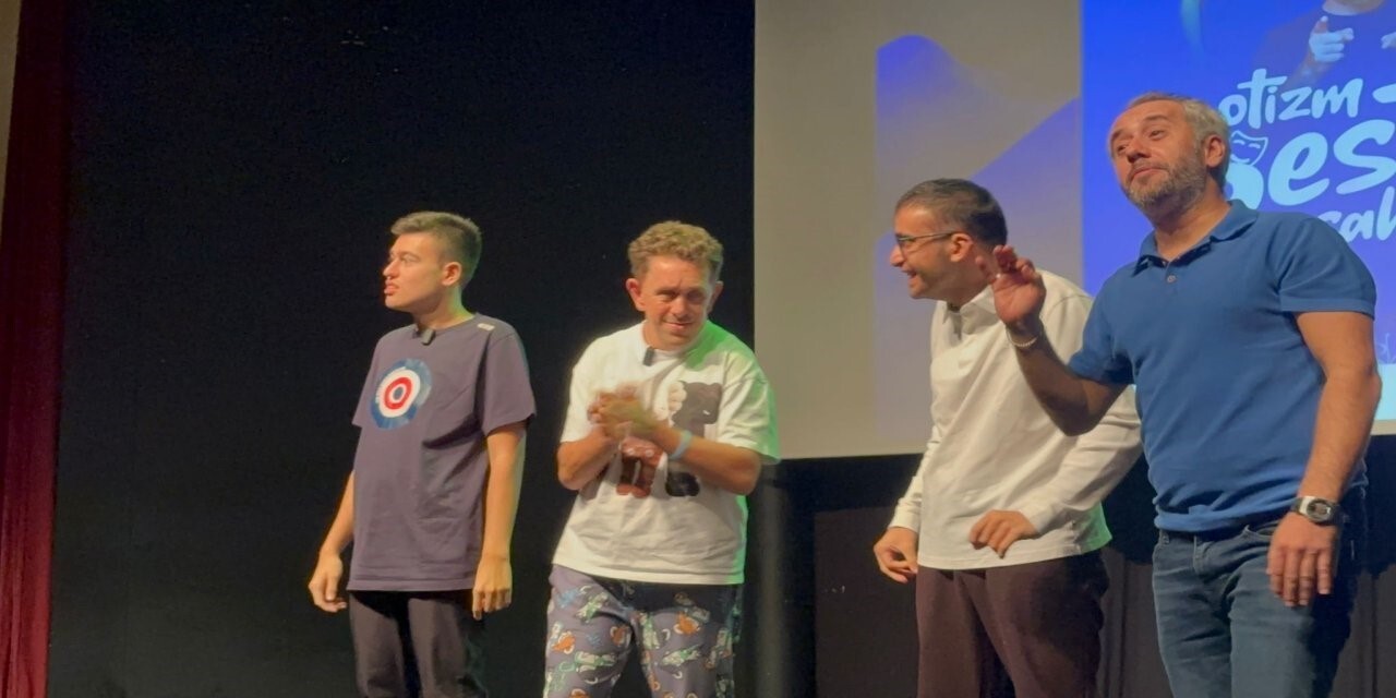 OTİZM BESTİZ SAHNE MARMARİS'TE AYAKTA ALKIŞLANDI