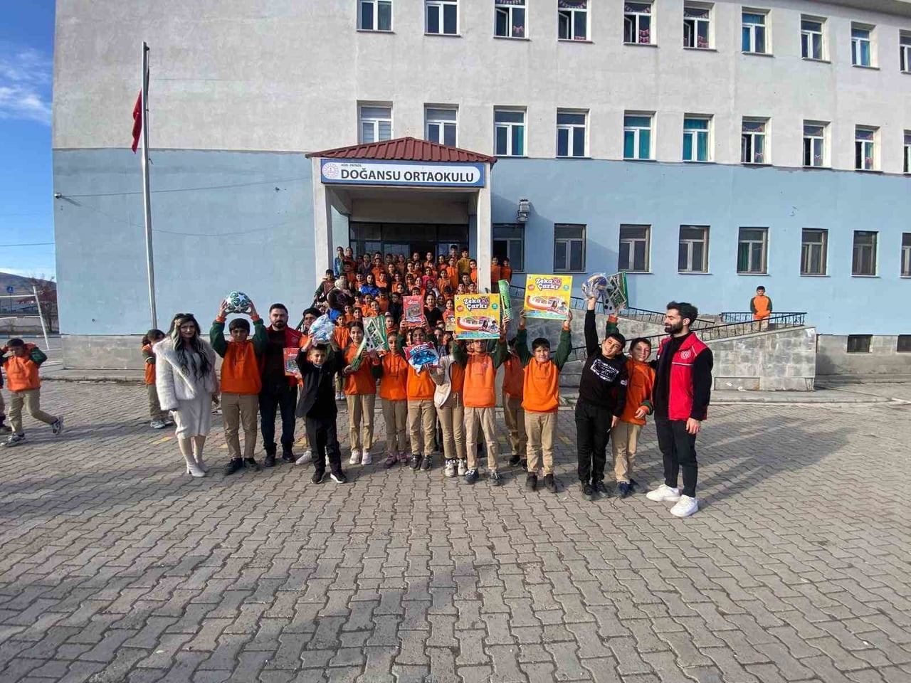 PATNOS GENÇLİK VE SPOR İLÇE MÜDÜRLÜĞÜ TARAFINDAN DOĞANSU İLK VE ORTAOKULU ÖĞRENCİLERİNE YÖNELİK...