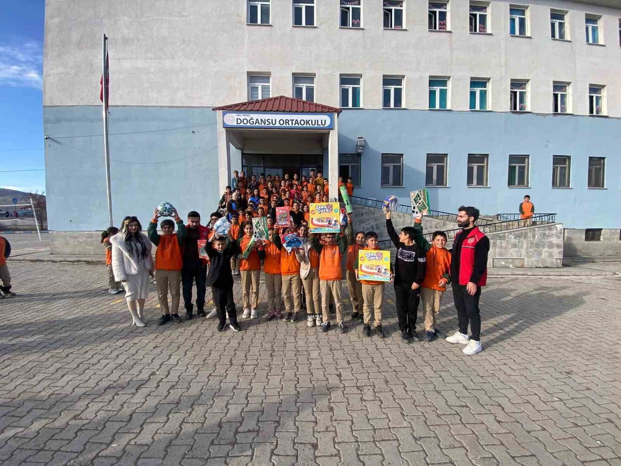 PATNOS GENÇLİK VE SPOR İLÇE MÜDÜRLÜĞÜ TARAFINDAN DOĞANSU İLK VE ORTAOKULU ÖĞRENCİLERİNE YÖNELİK...